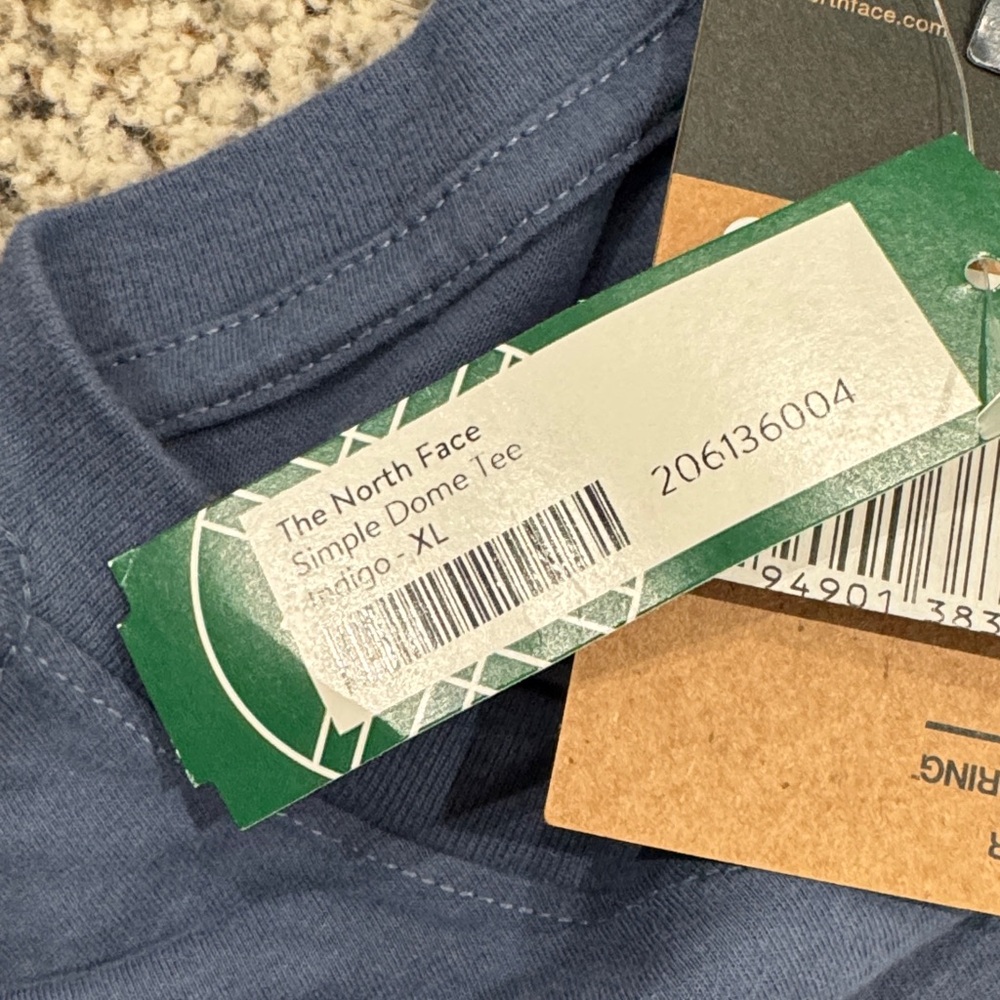Brand New from StitchFix- The North Face Men's Navy Tee with Yellow Logo - Picture 3 of 5